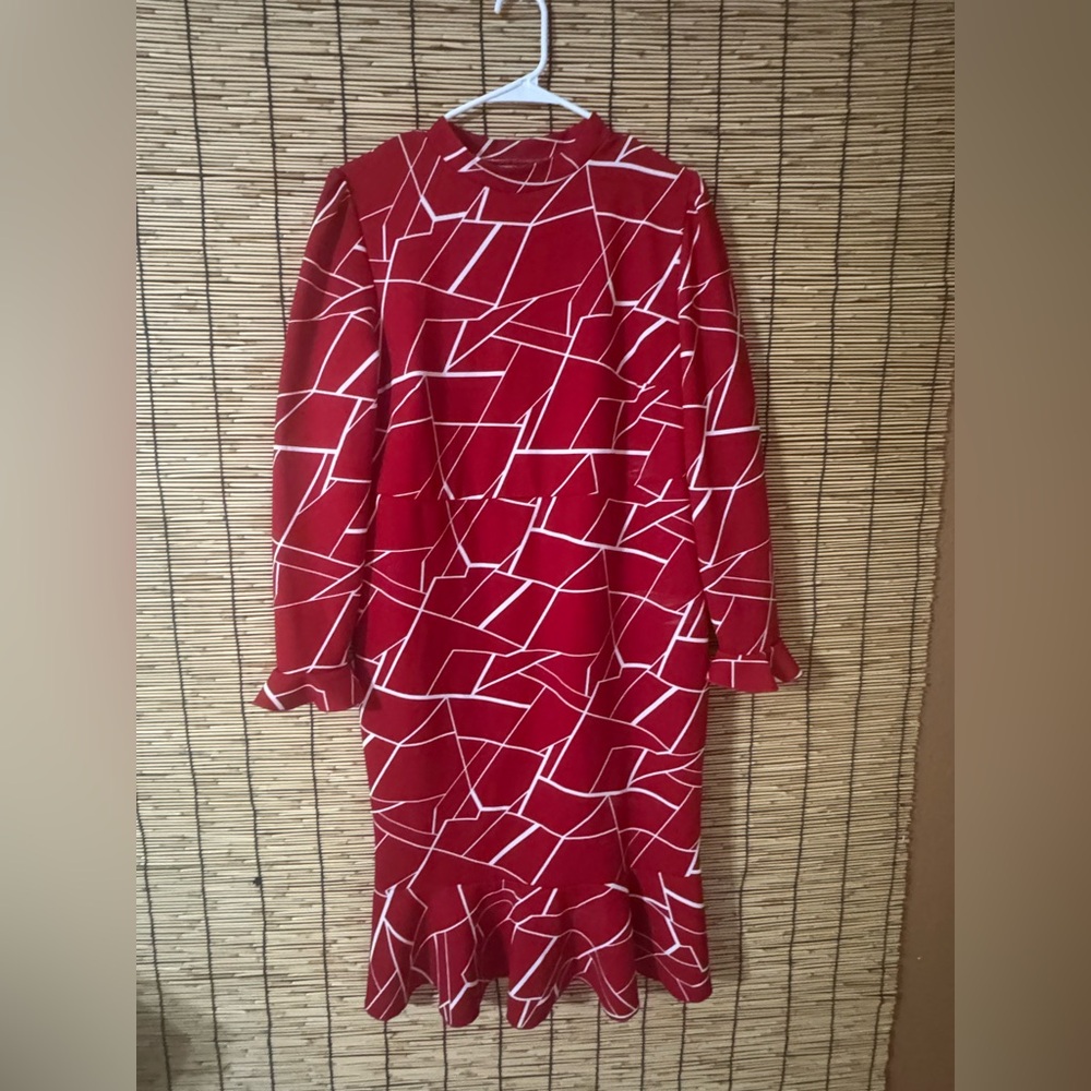Red Geometric Pattern Dress - Picture 3 of 4